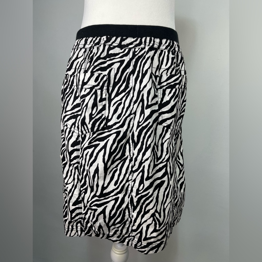 Chico’s Zebra Print elastic waist mini skirt Chicos size 0.5 women’s size S/6 - Picture 4 of 12